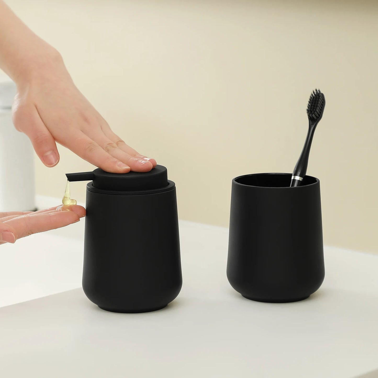 Set Salle de Bain 2 Pièces Blanc Doré - Distributeur et Gobelet