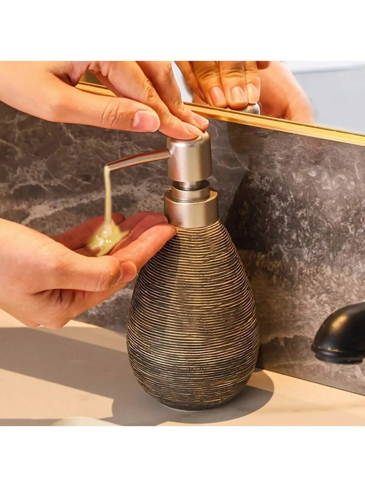 Distributeur Savon Céramique Rétro Marron - Modèle Court