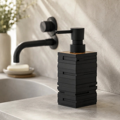 Distributeur Savon Noir Mat Finition Bois de Teck